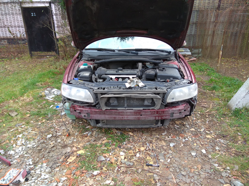 сняли бампер — Volvo S60 (1G)
