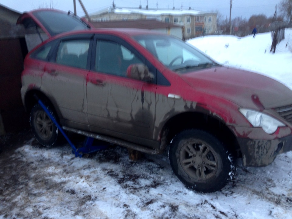 общий вид — SsangYong Actyon (1G)