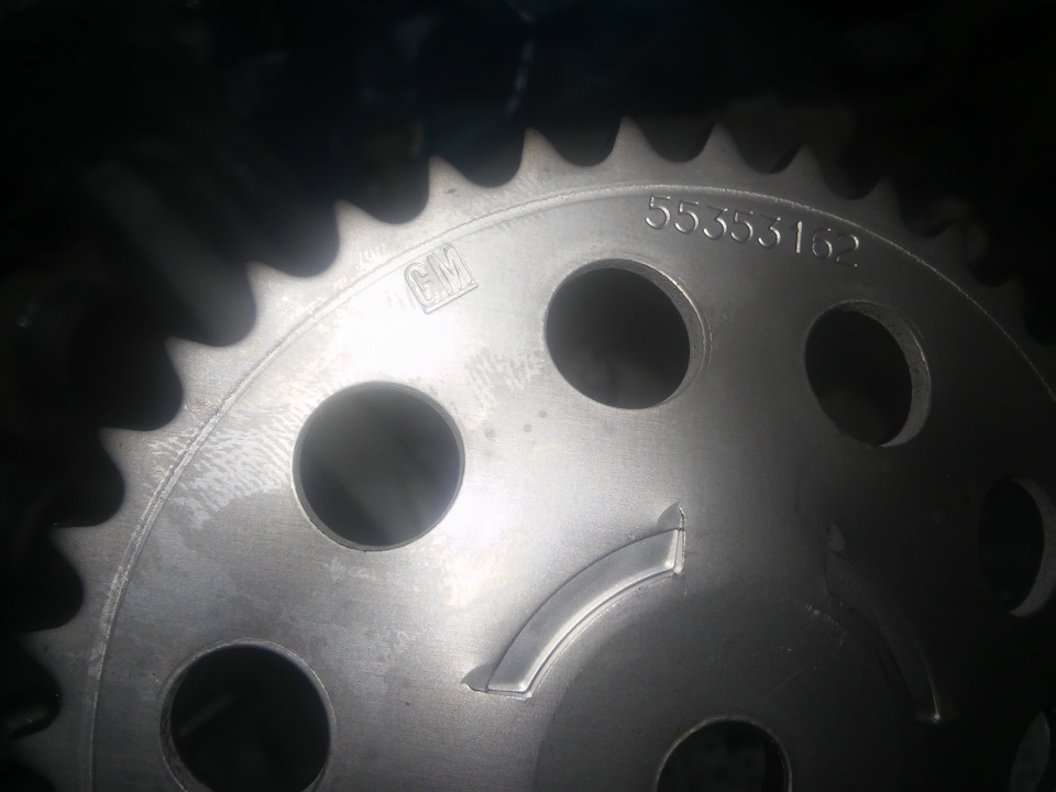 Звезда распределительного новая — Opel Corsa C. Запчасти на фото: 55353162