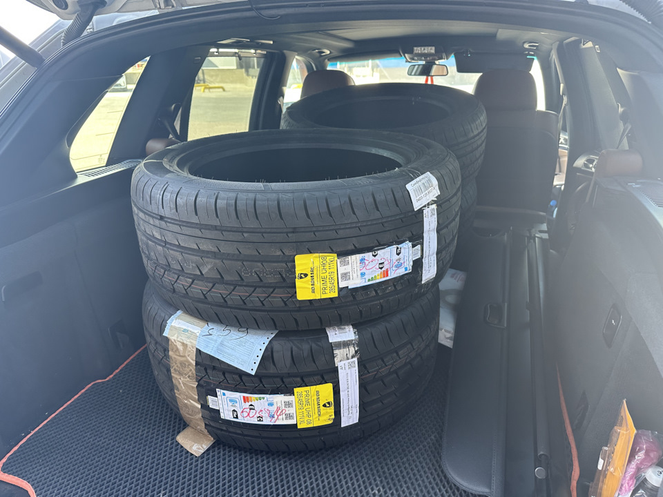 Photo from the logbook BMW X5 (E70). Found on photo: 1041100