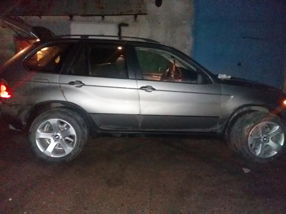 Фото в бортжурнале BMW X5 (E53)