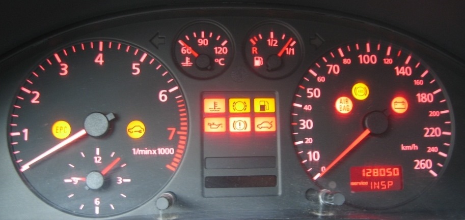 старая приборка UN4 — Audi A6 (C5)
