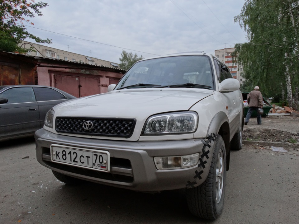 Фото в бортжурнале Toyota RAV4 (I)