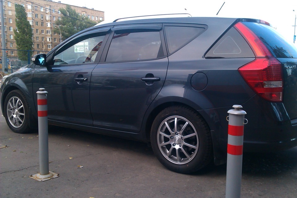 Фото в бортжурнале KIA Ceed SW (1G)