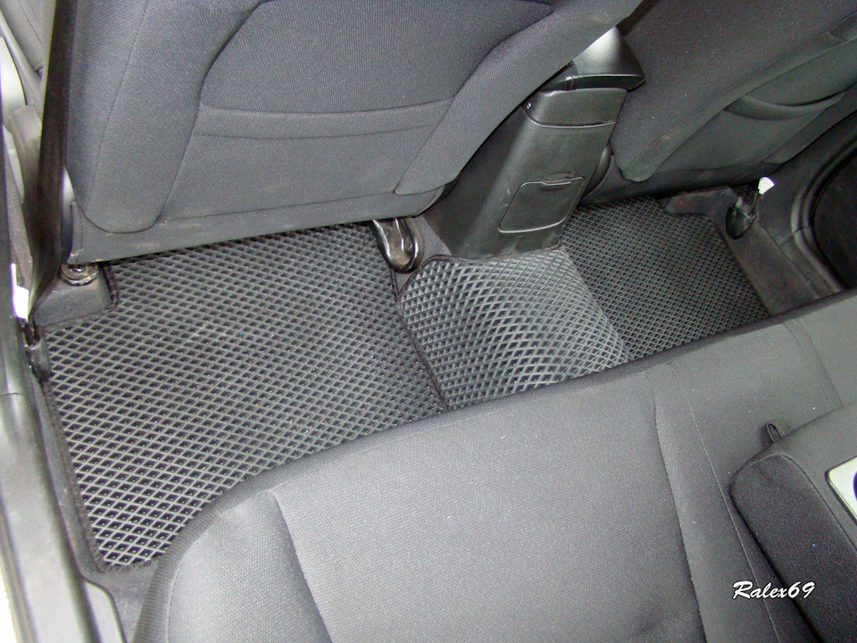 Сзади всё отлично. — Geely Emgrand EC7 FE-1