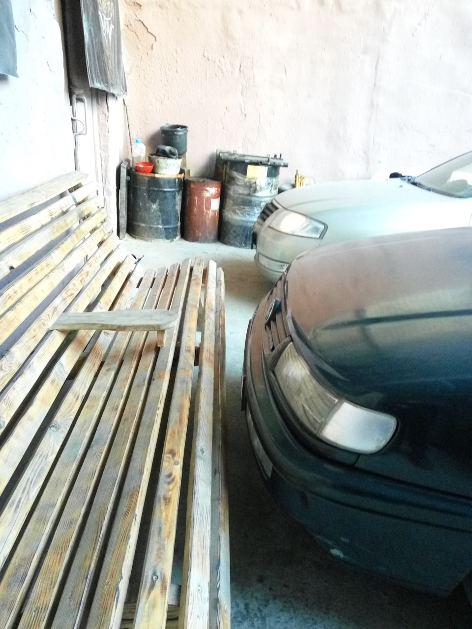 тут почти одинаковые — Volkswagen Passat Variant (B4)
