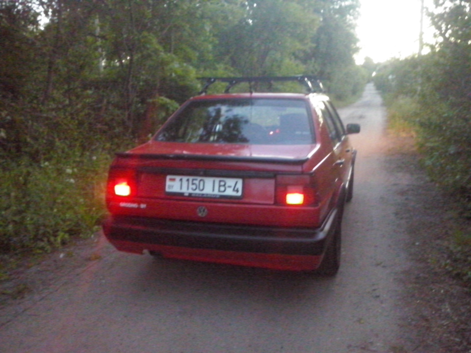 Фото в бортжурнале Volkswagen Jetta II. Запчасти на фото: 6115018