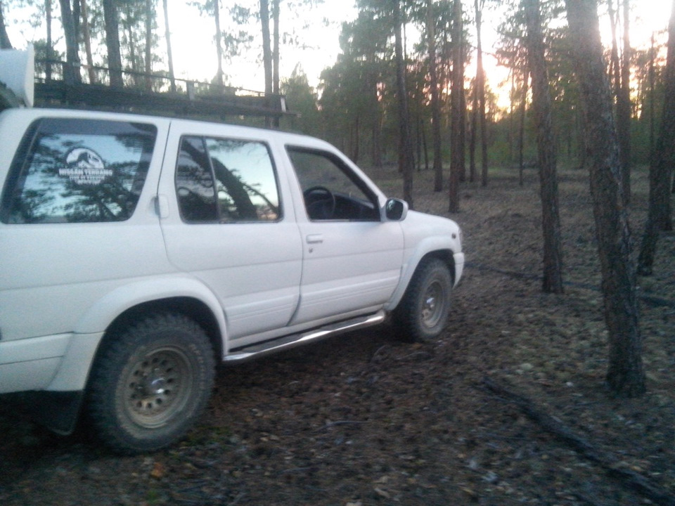 Фото в бортжурнале Nissan Terrano R50