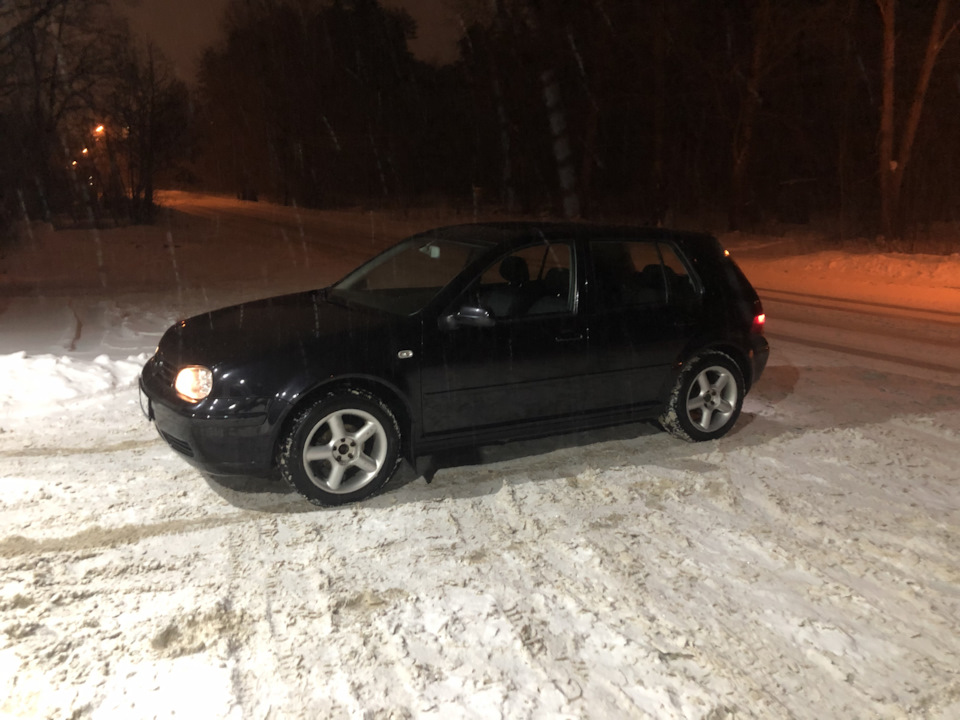 На старых колёсах — Volkswagen Golf Mk4
