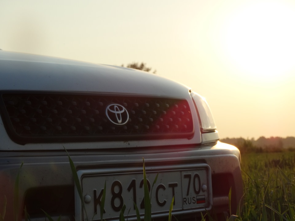 Фото в бортжурнале Toyota RAV4 (I)