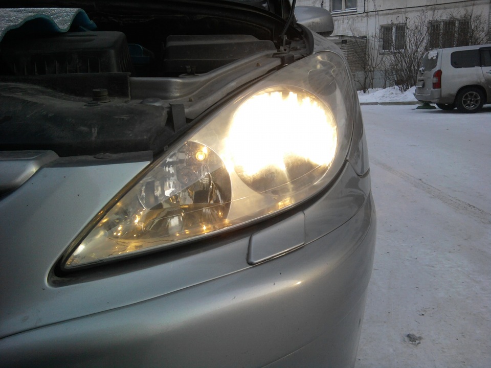 как светили — Peugeot 307
