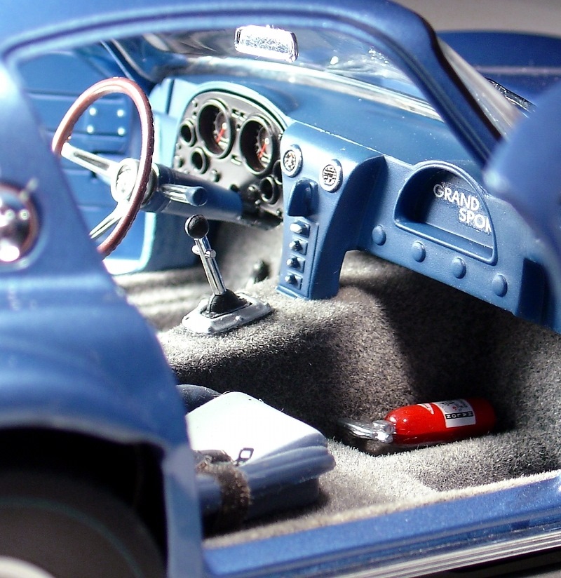 Chevrolet Corvette Grand Sport Coupe 1963 — Exoto 1:18