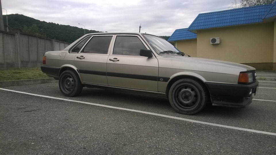 Полужип — Audi 80 (B2)