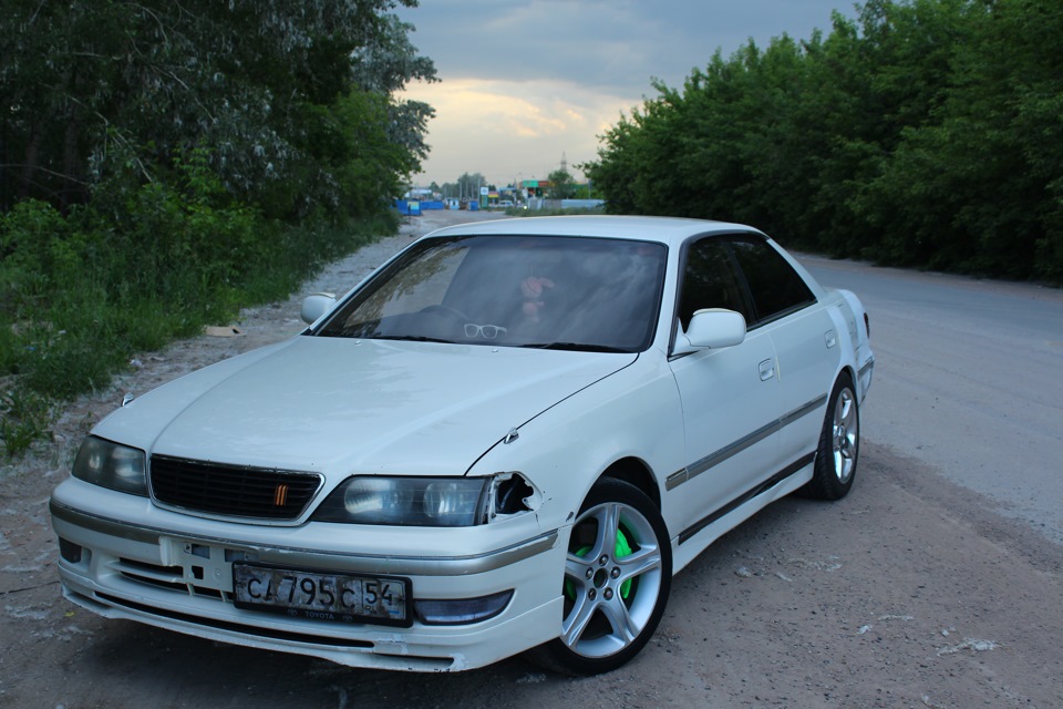 Без поворотников ужасен — Toyota Mark II (100)