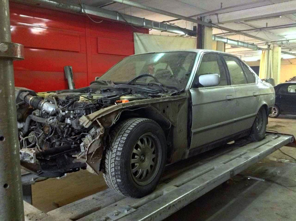 Фото в бортжурнале BMW 5 series (E34)