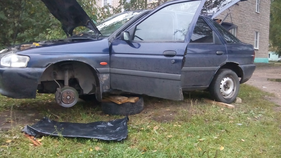 Фото в бортжурнале Ford Escort Mk6