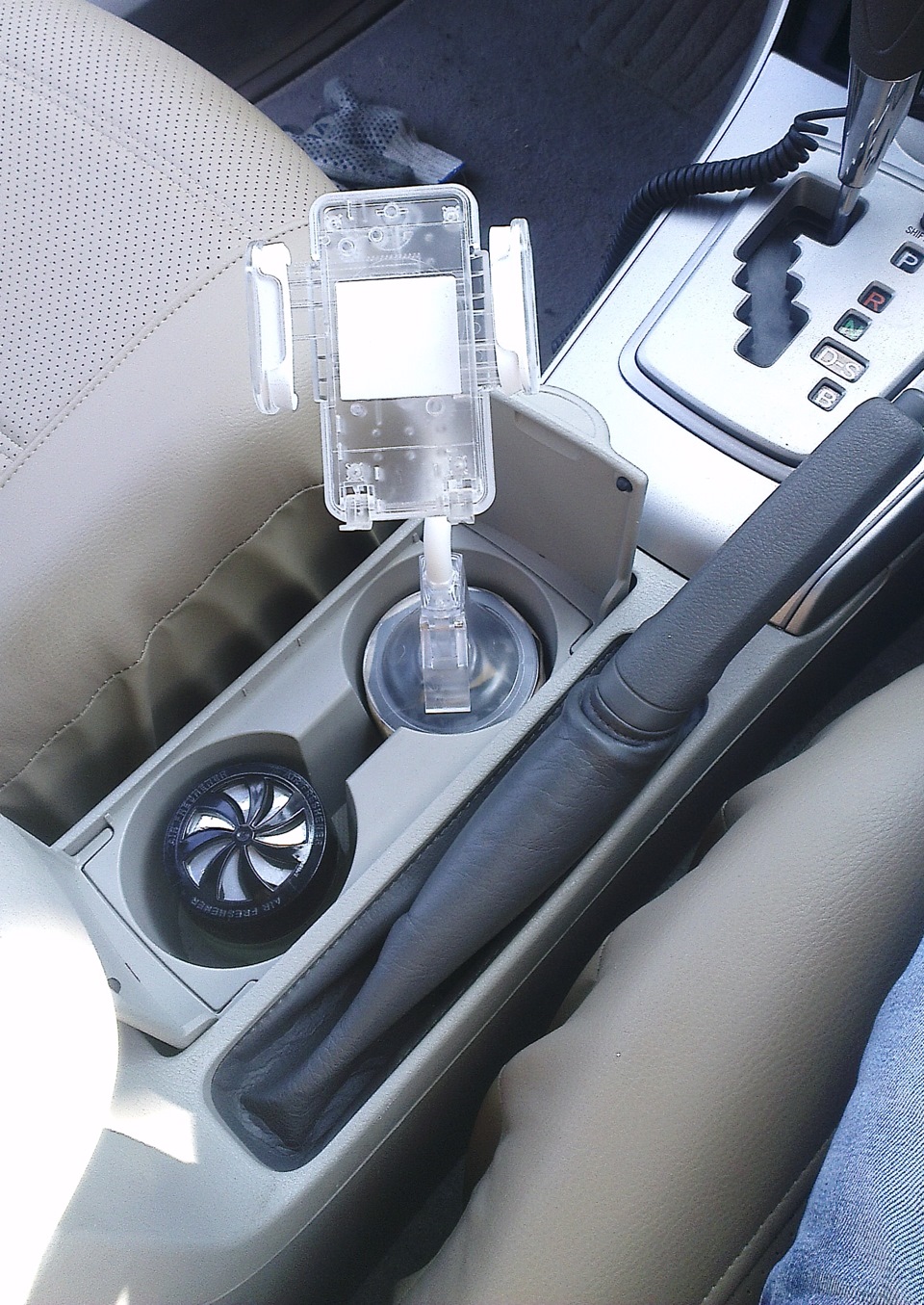 Фото в бортжурнале Toyota Corolla Axio (E140)