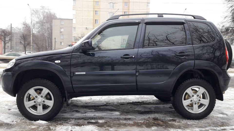 Chevrolet Niva Цвет(Млечный путь)17i
