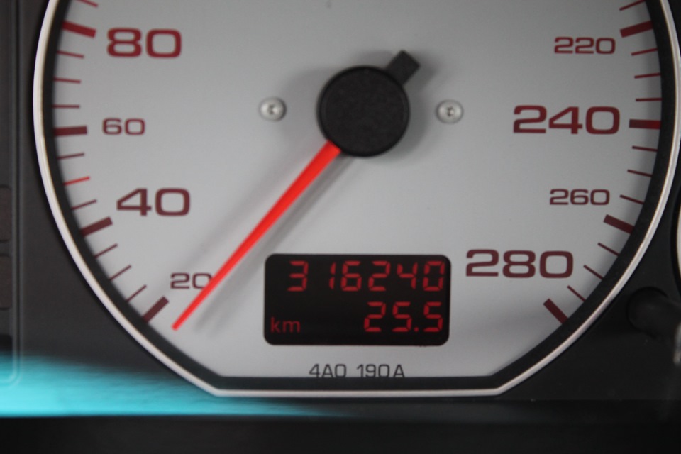 Фото в бортжурнале Audi A6 (C4)