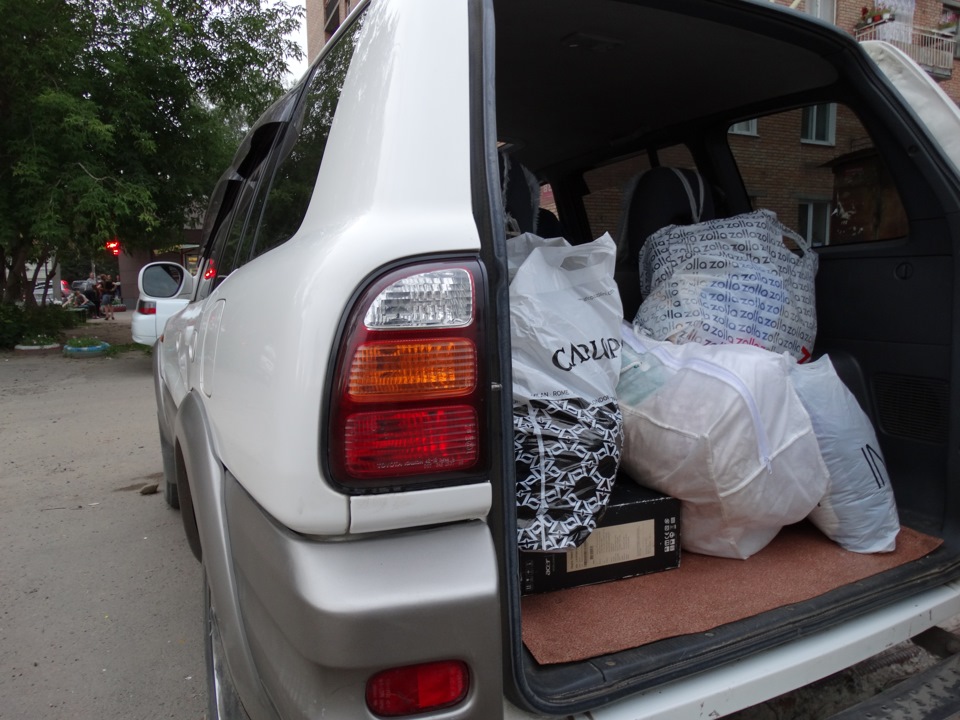 Фото в бортжурнале Toyota RAV4 (I)