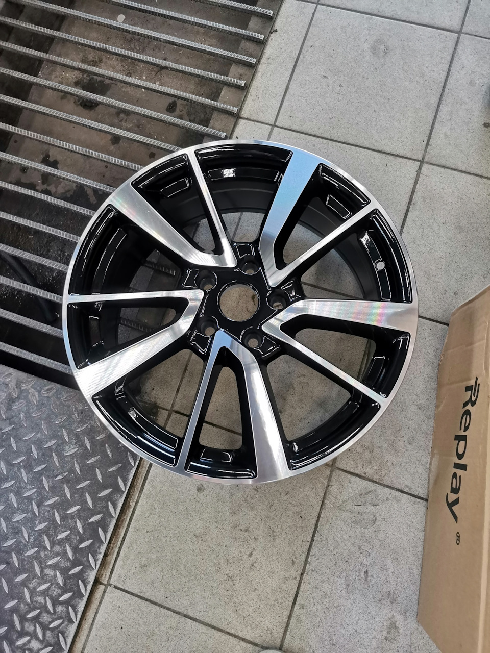 Фото в бортжурнале Hyundai Santa Fe (4G)