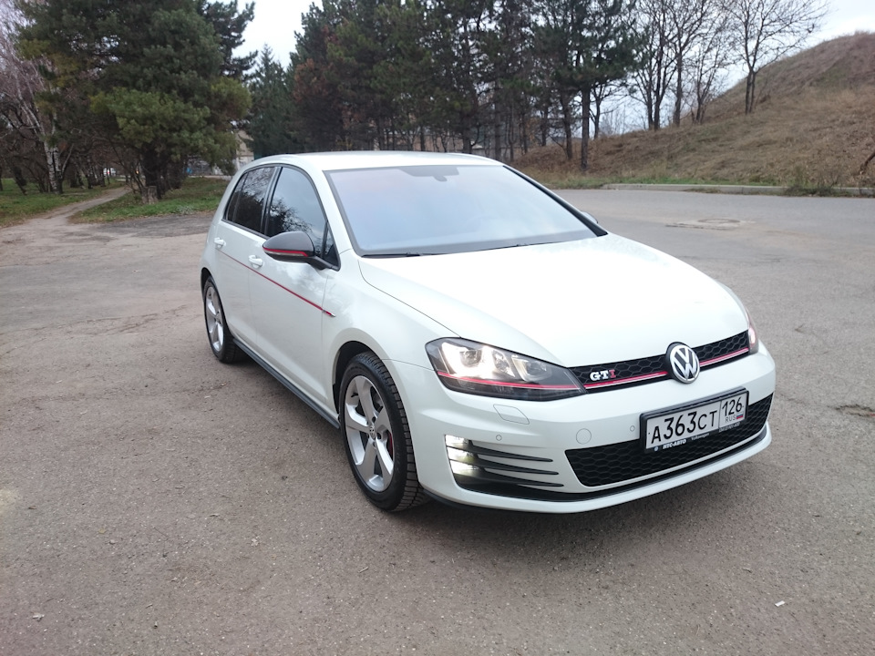 Photo from the logbook Volkswagen Golf GTI Mk7