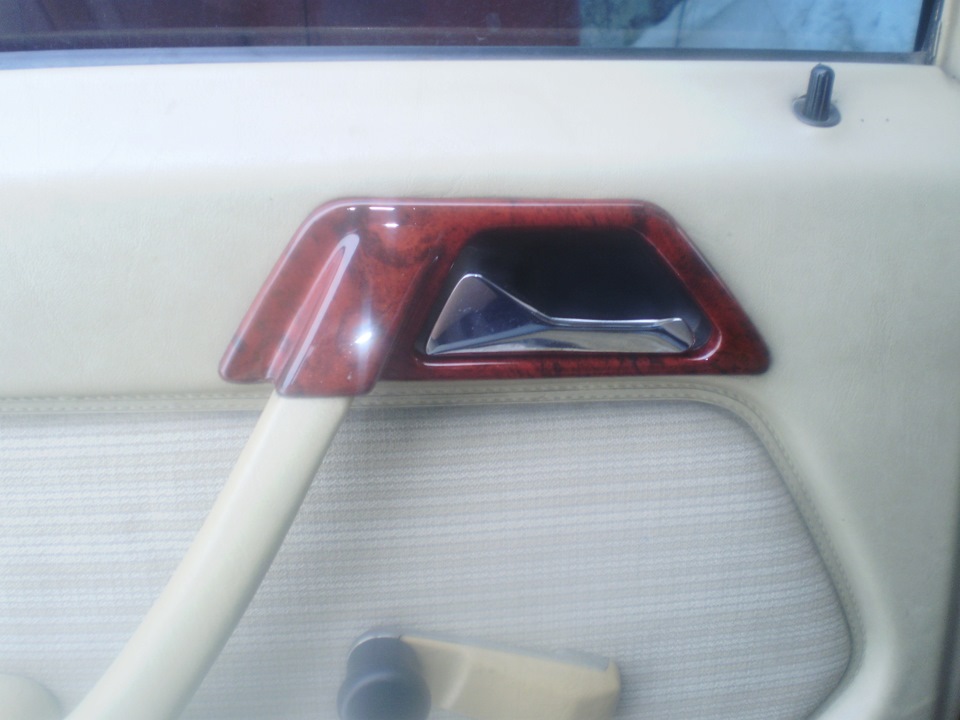 Фото в бортжурнале Mercedes-Benz E-Class (W124)