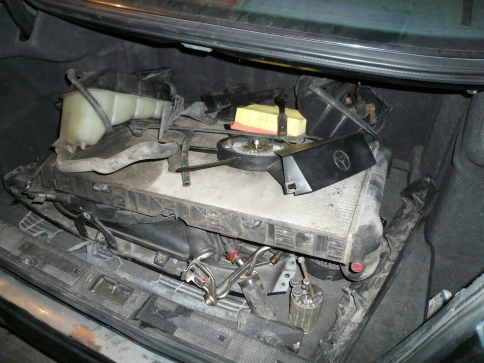Фото в бортжурнале Mercedes-Benz E-Class (W210)