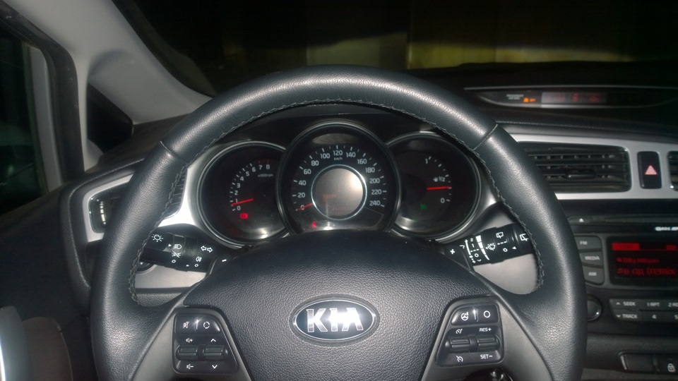 руль два — KIA Ceed (2G)