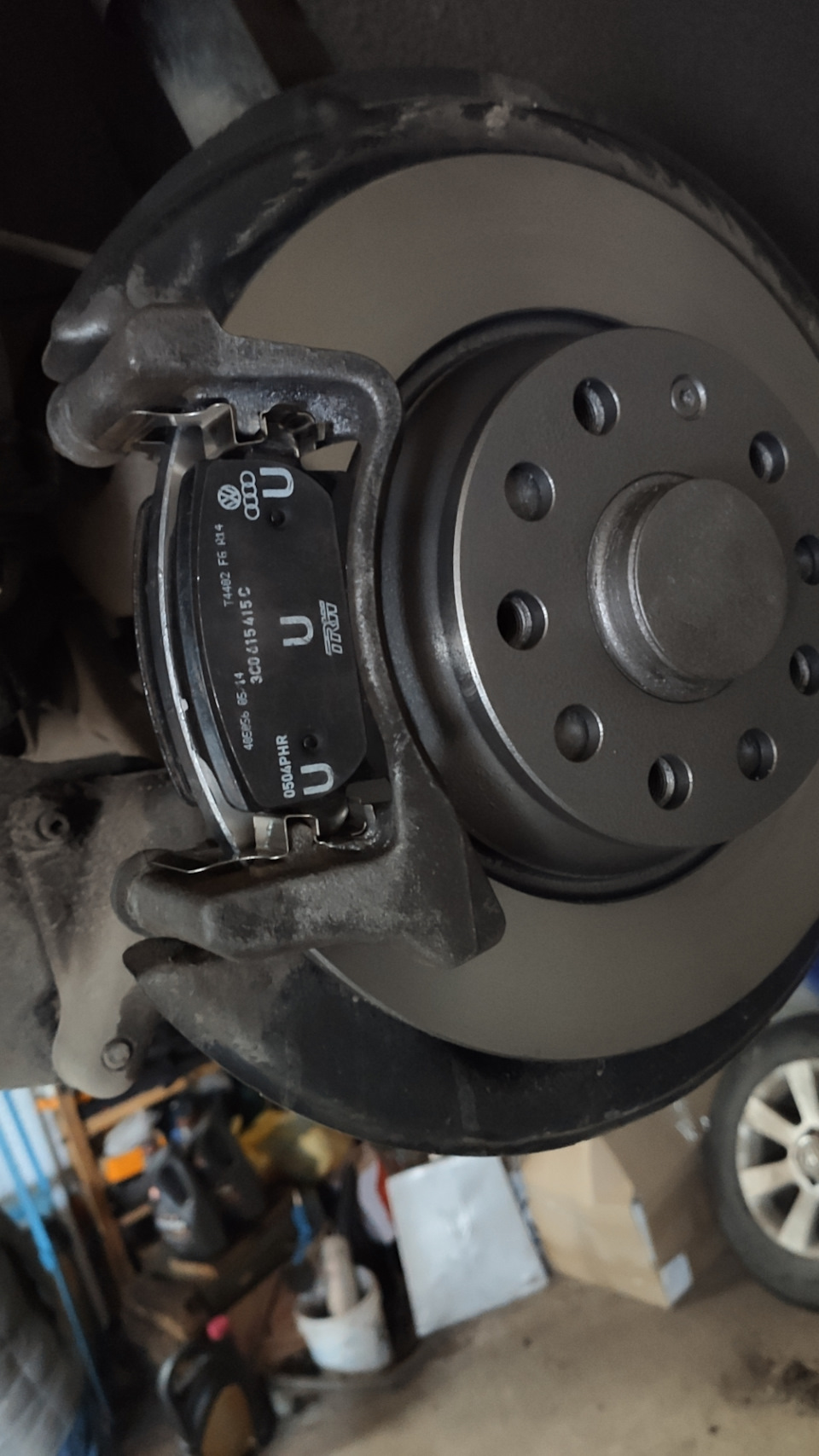 Фото в бортжурнале Volkswagen Tiguan (1G). Запчасти на фото: 815415