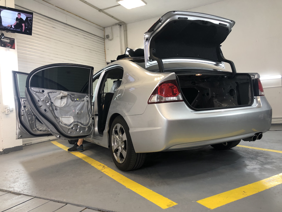 Фото в бортжурнале Honda Civic 4D (8G)