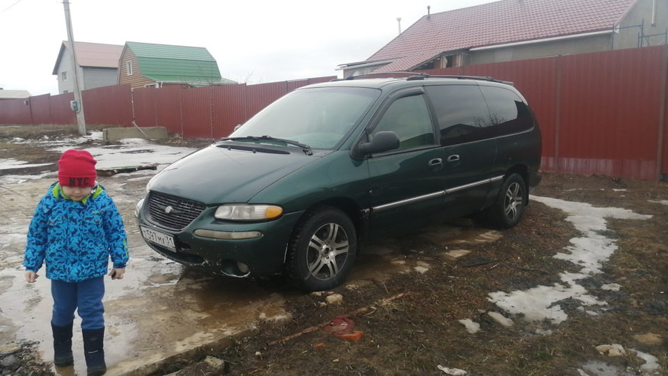 Chrysler Town and Country Халк