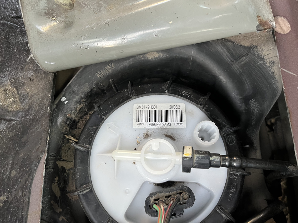 Фото в бортжурнале Mazda 3 (1G) BK. Запчасти на фото: 3M519H307