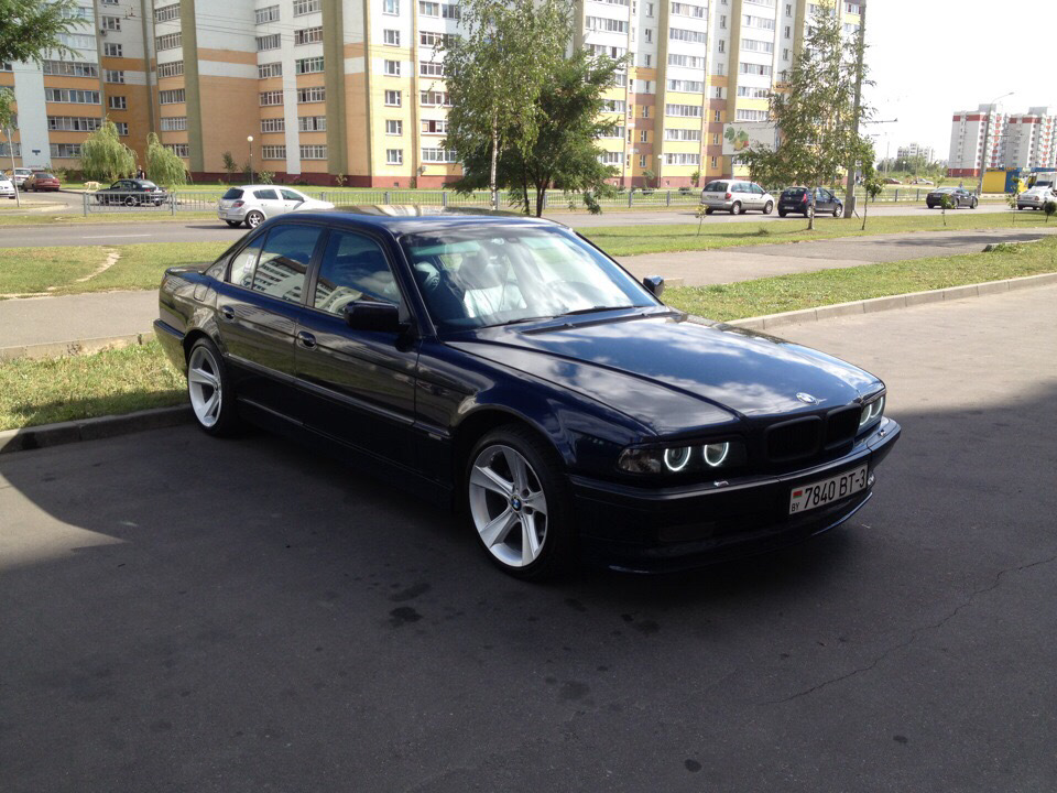 Фото в бортжурнале BMW 7 series (E38)
