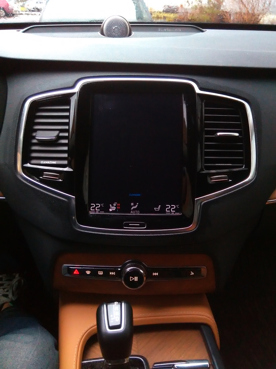 Фото в бортжурнале Volvo XC90 (2G)