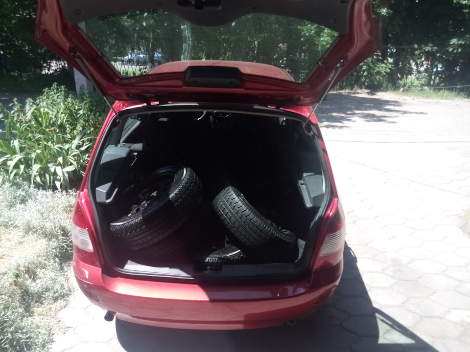 Фото в бортжурнале Lada Калина Универсал (1G)