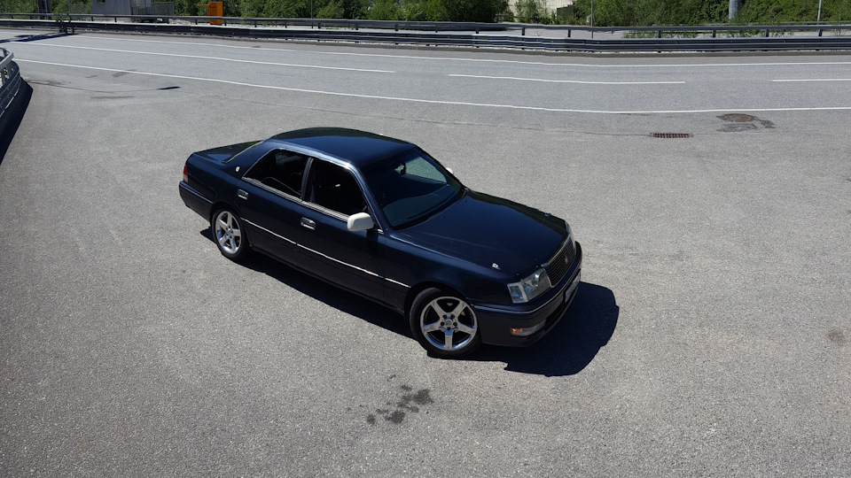 Toyota Crown Серый Кардинал