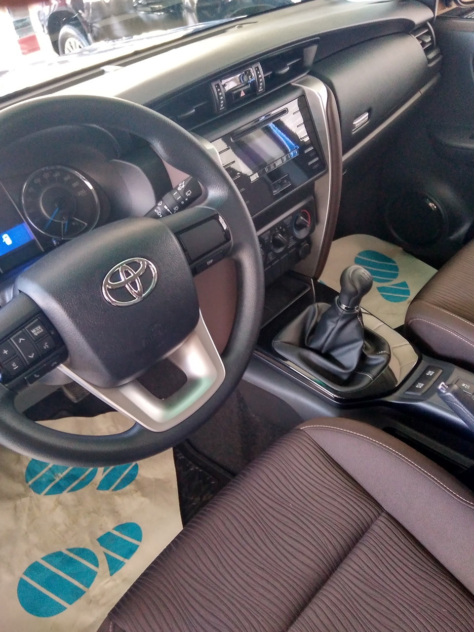 Фото в бортжурнале Toyota RAV4 (IV)