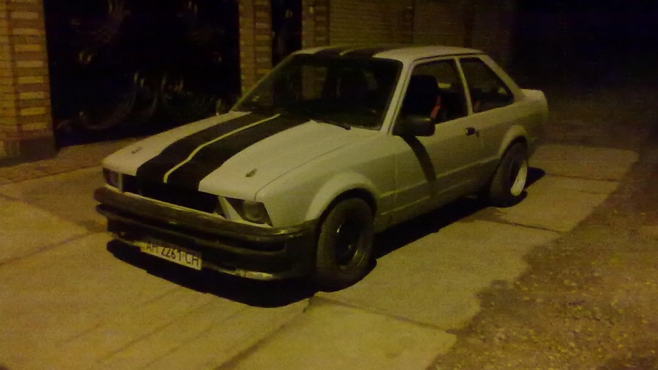 Ford Escort МуТаЦиЯ в мустанг 8-)