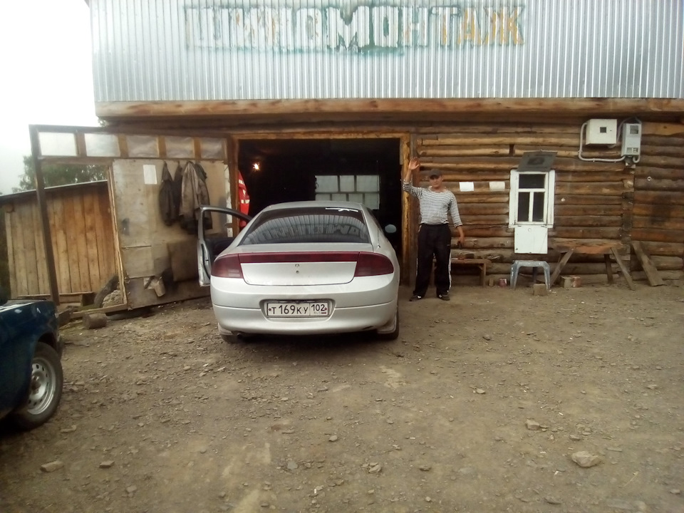 Чувак любит фоткаться) — Dodge Intrepid II