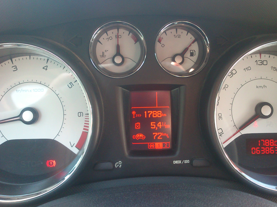 Фото в бортжурнале Peugeot 408 (1G). Запчасти на фото: S41400