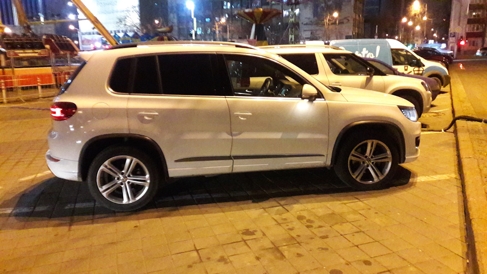 Volkswagen Tiguan R Line REVO St.2