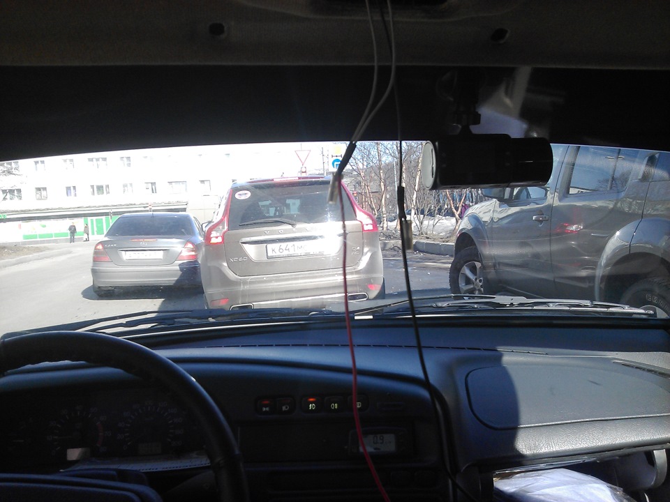 Заводим таз и мчим в ларёк за детальками. — Lada 2115