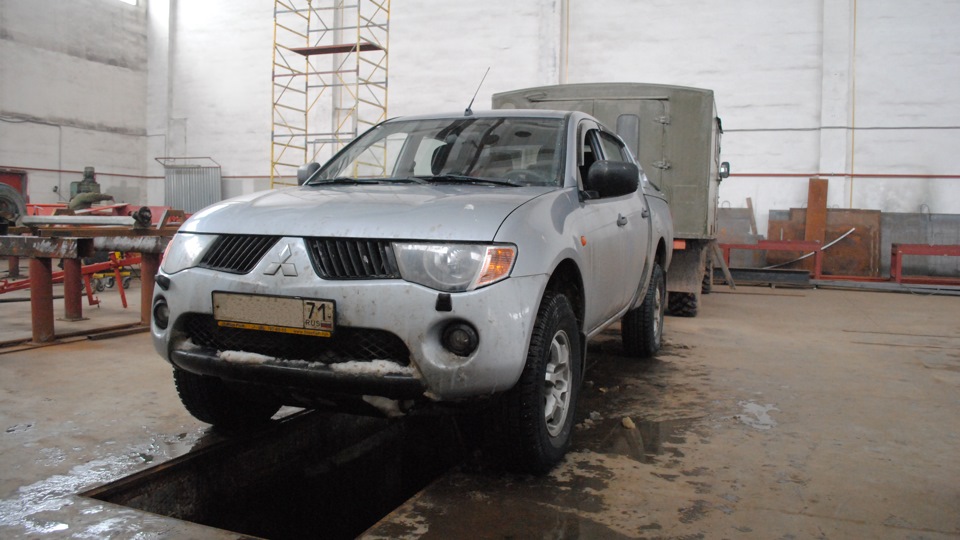 Mitsubishi L200 дороги? а кому они нужны