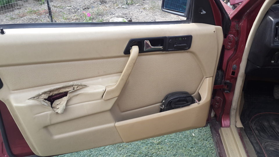 Фото в бортжурнале Mercedes-Benz 190 (W201)
