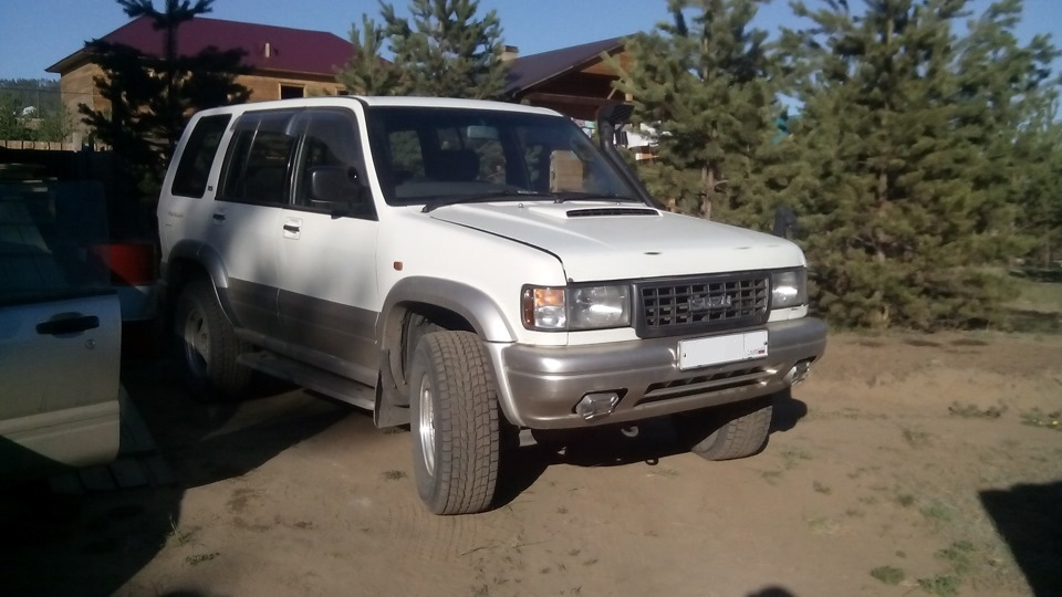 Фото в бортжурнале Isuzu Bighorn (II)