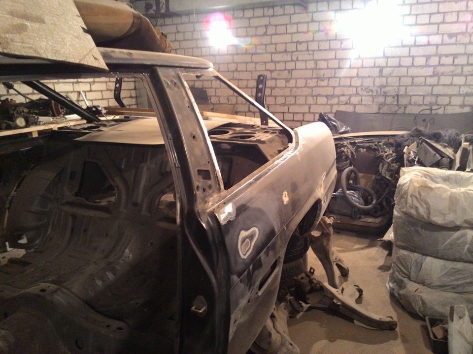 Сбоку — Mazda 929 II