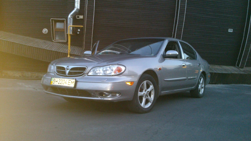 Nissan Maxima QX