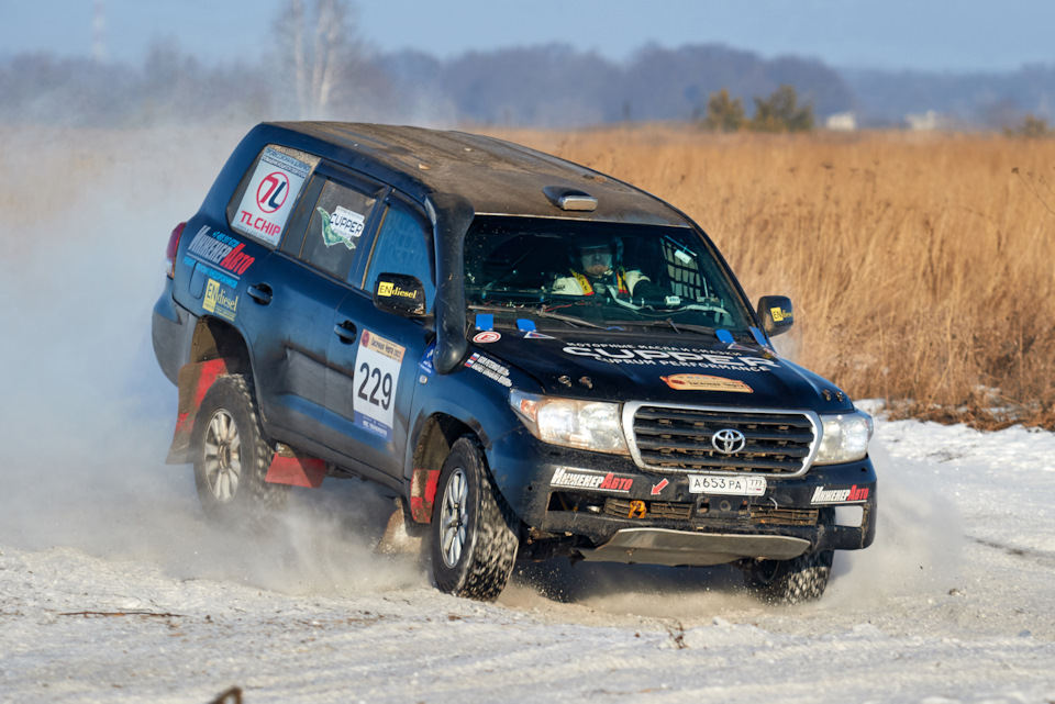 Фото в бортжурнале Toyota Land Cruiser 200
