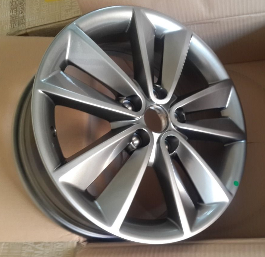 403003643R — Renault Fluence. Запчасти на фото: 403003643R